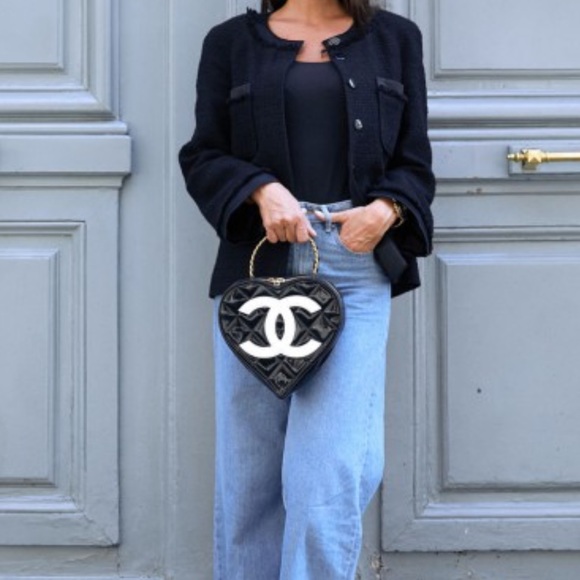 ๐๐ปSOLD๐๐ป Chanel Heart Bag - Picture 12 of 12